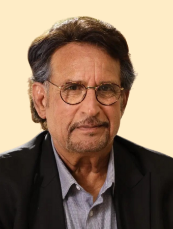 {{Section 7_IMAGEALT_Program 10_370x490}}