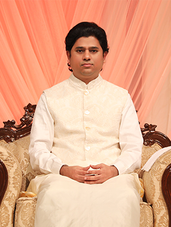 {{Section 5_IMAGEALT_Program 6_370x490}}