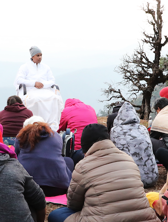 {{Section 5_IMAGEALT_Program 4_370x490}}